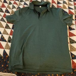 Lululemon green collard tshirt